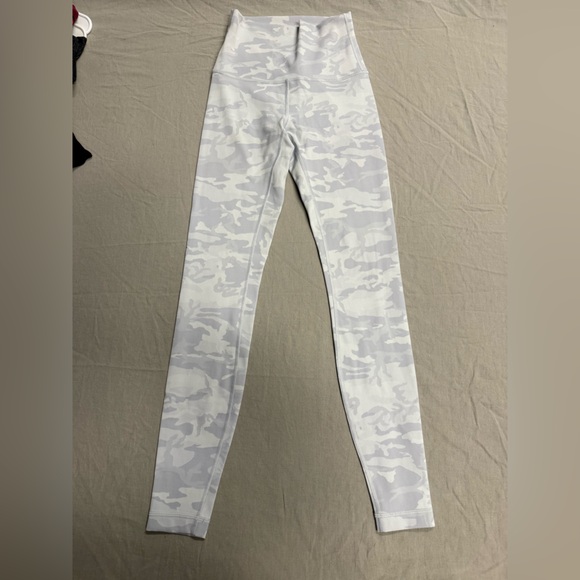 lululemon athletica White Camo Leggings - Picture 1 of 5